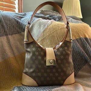 Dooney & Bourke Vintage Shoulder Bag